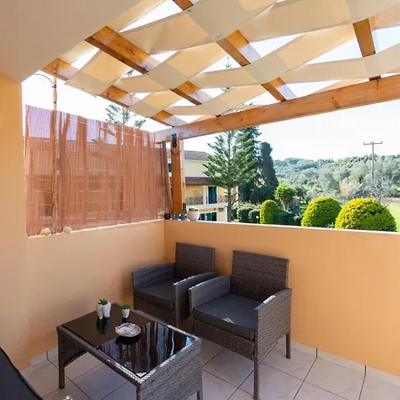 Oula Maisonettes 3*