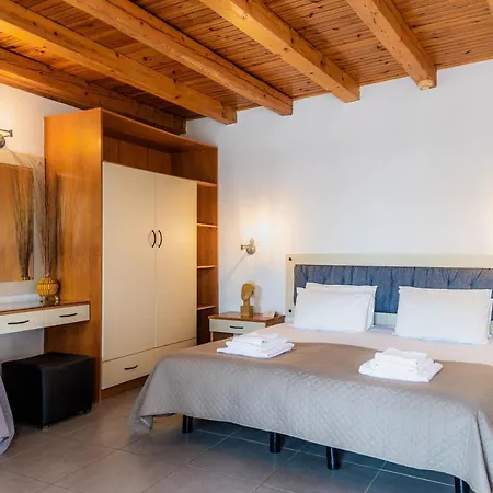 فندق Oula Maisonettes 3*