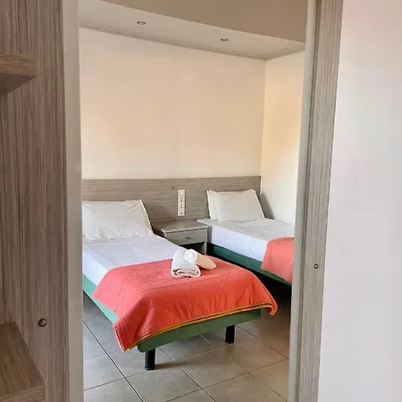فندق Oula Maisonettes 3*