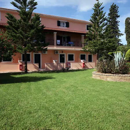 Oula Maisonettes فندق