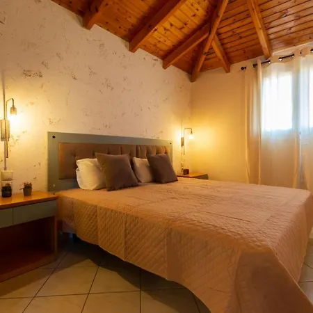 Oula Maisonettes Hotell 3*