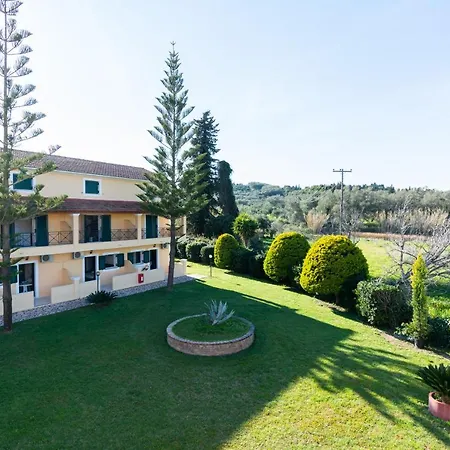 Oula Maisonettes מלון
