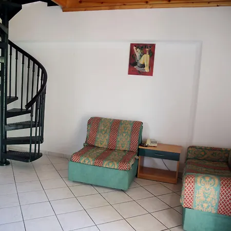 Oula Maisonettes Hotell Kávos