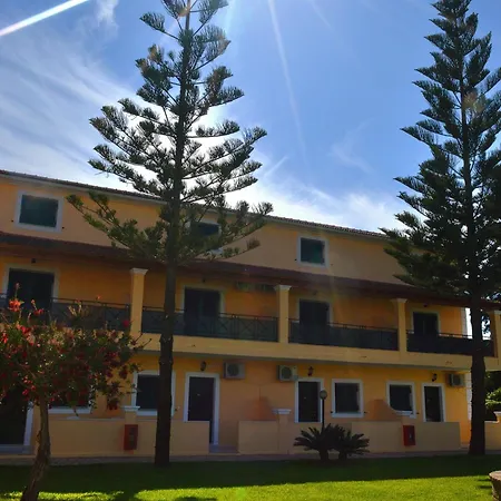 ホテル Oula Maisonettes