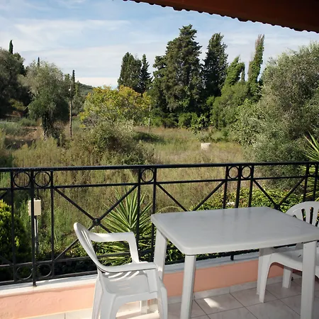 Oula Maisonettes カボス