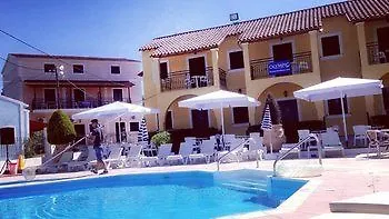 Oula Maisonettes 3*