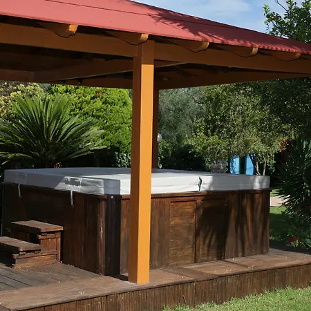 Hotel Oula Maisonettes