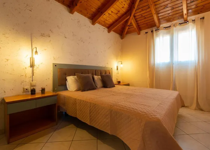 Oula Maisonettes Hotel 3*