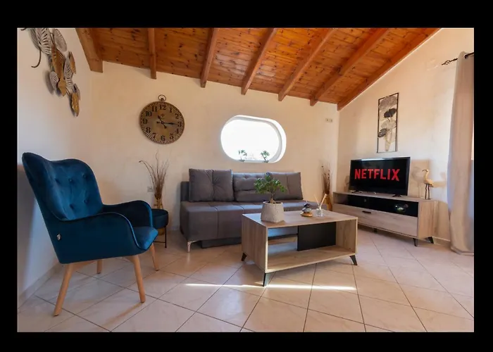 Ξενοδοχείο Oula Maisonettes