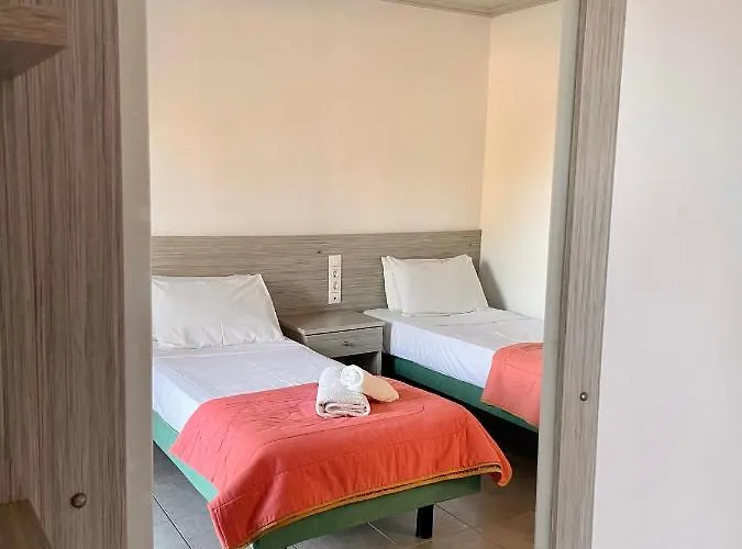 Ξενοδοχείο Oula Maisonettes 3*