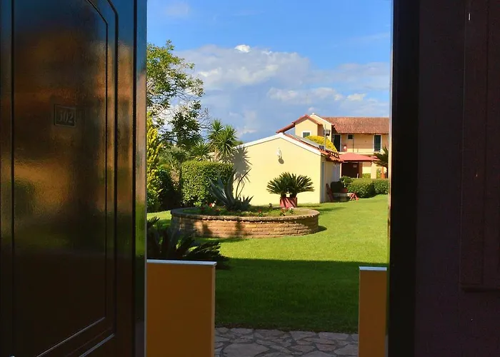 Ξενοδοχείο Oula Maisonettes
