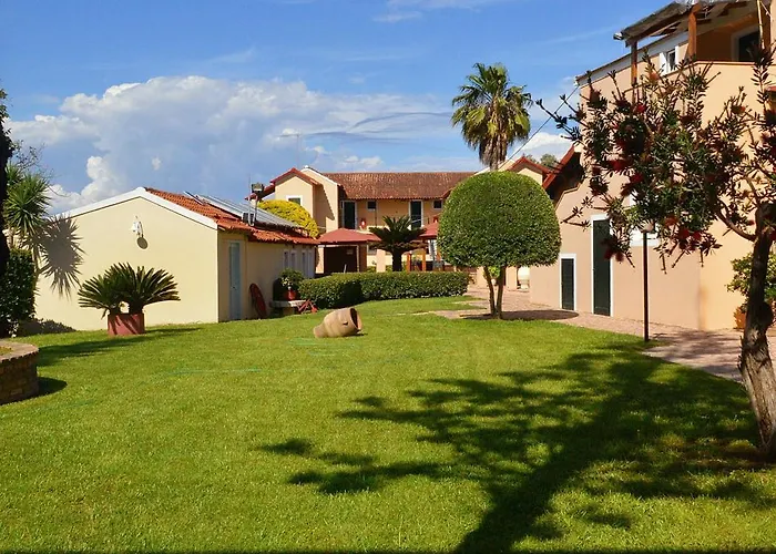 Oula Maisonettes 3*