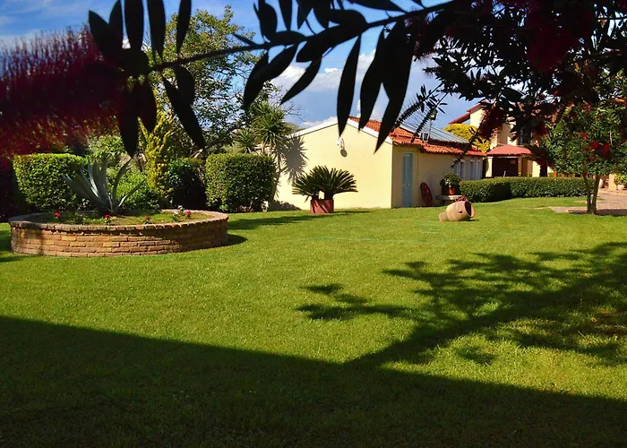 Oula Maisonettes 3*
