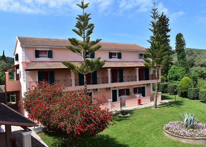 Oula Maisonettes 3*