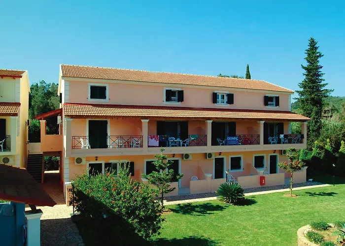Oula Maisonettes Hotel 3*