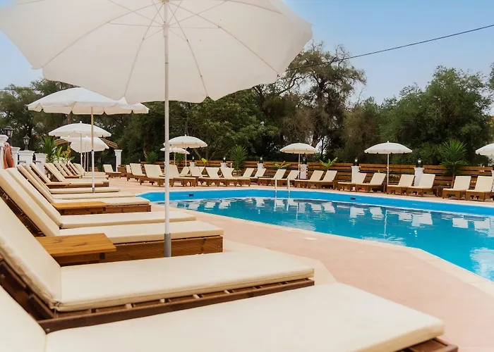 Ξενοδοχείο Oula Maisonettes 3*
