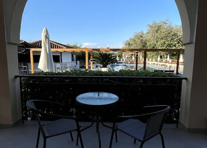 Oula Maisonettes Hotel 3*
