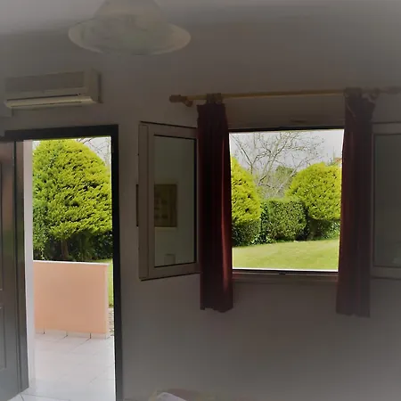 Oula Maisonettes 3* Kavos