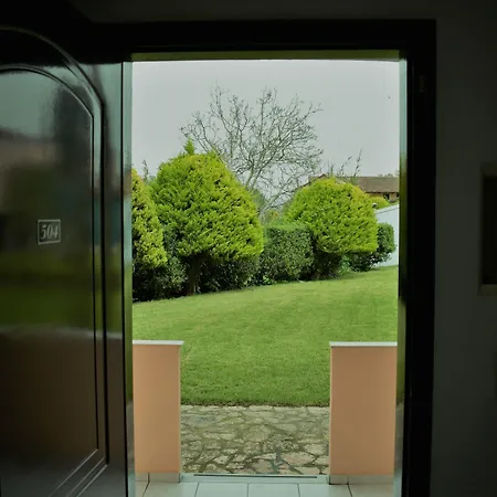 Oula Maisonettes 3* Kávos