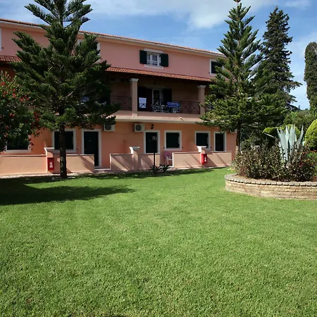 Oula Maisonettes 3*